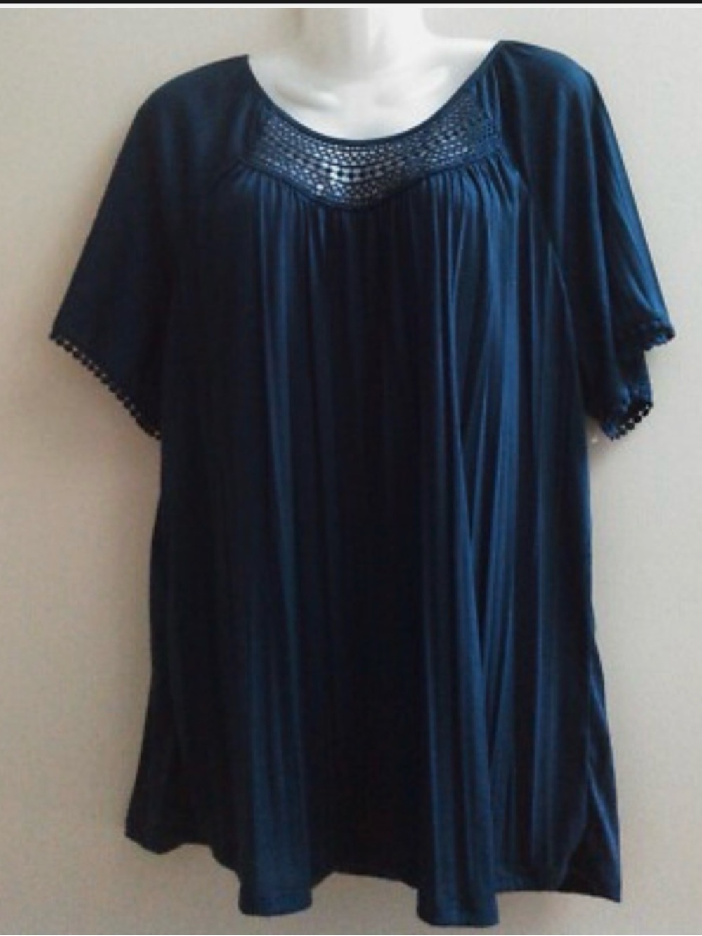 Carolyn Taylor Navy Crochet Yoke Short Sleeve Tunic Top- XL